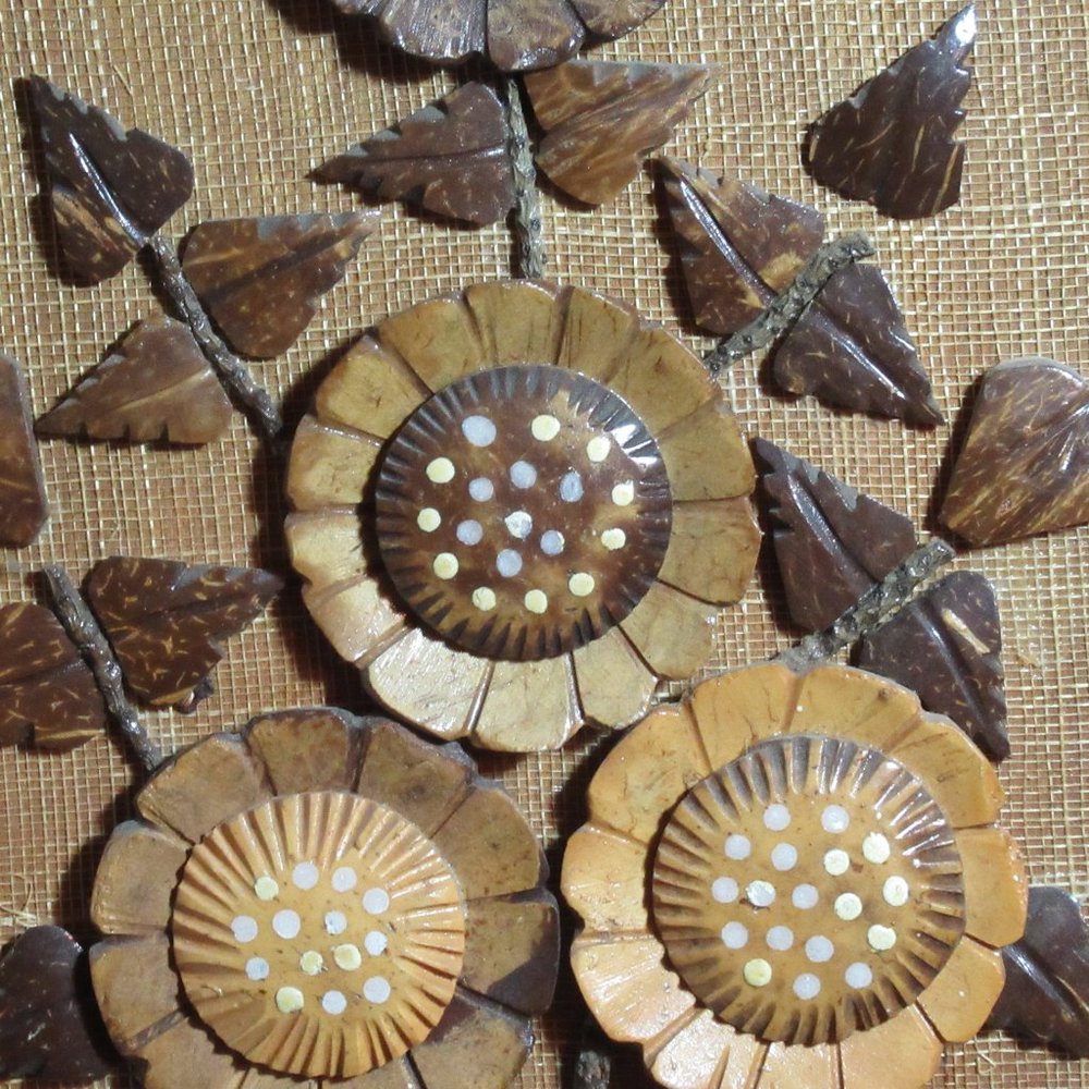 Vintage Hand-Carved Coconut Shell Flower Arrangement on Plaque - Picture 4 of 6